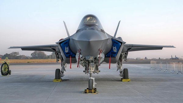 Les hommes peuvent-ils porter du rouge à lèvres ? Une exploration audacieuse